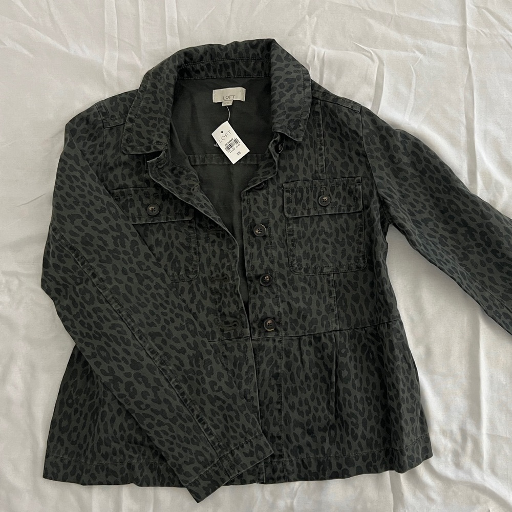 LOFT Women’s Dark Green Leopard Print Coats Size XS